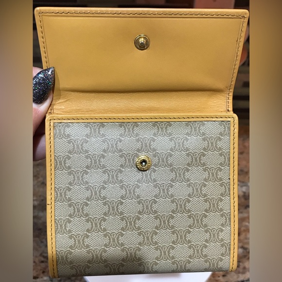 CELINE Signature Macadam Trifold Wallet π§‘ - Picture 5 of 16